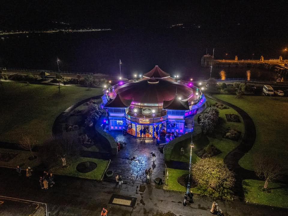 Bute Christmas lights turn on, indicating start of festive season