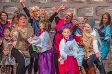 Tighnabruaich Players produce panto extravaganza