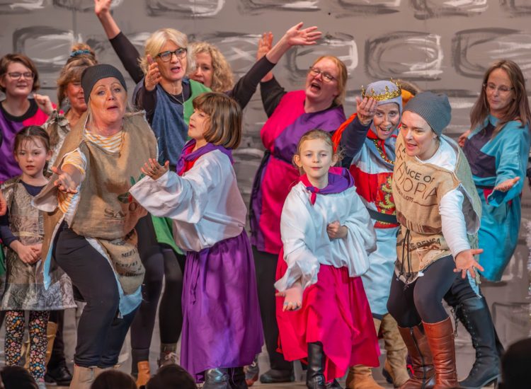 Tighnabruaich Players produce panto extravaganza