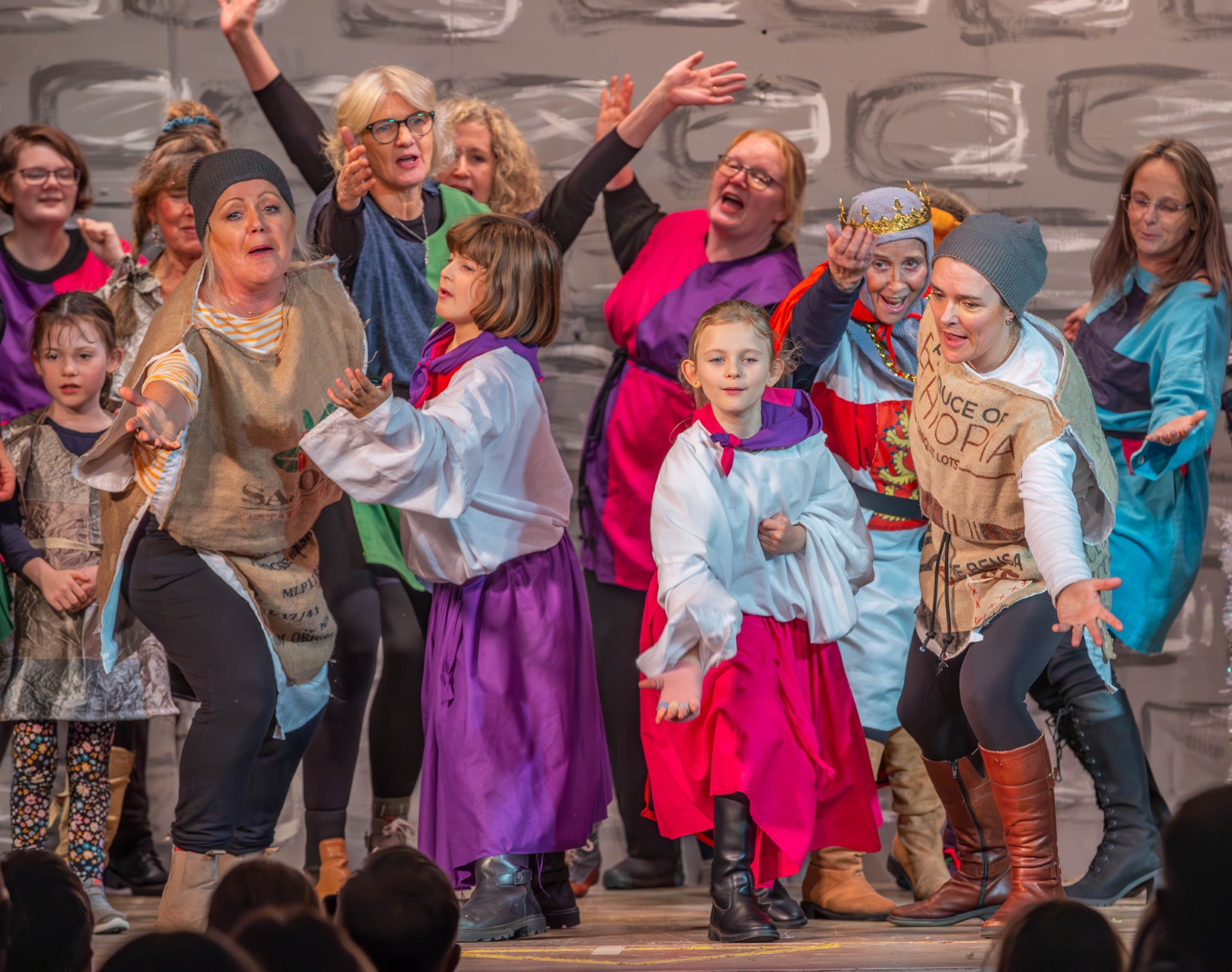 Tighnabruaich Players produce panto extravaganza