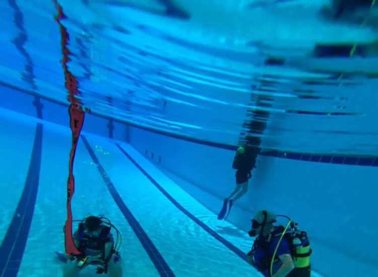 Dunoon Coastguard and Divers make a Splash