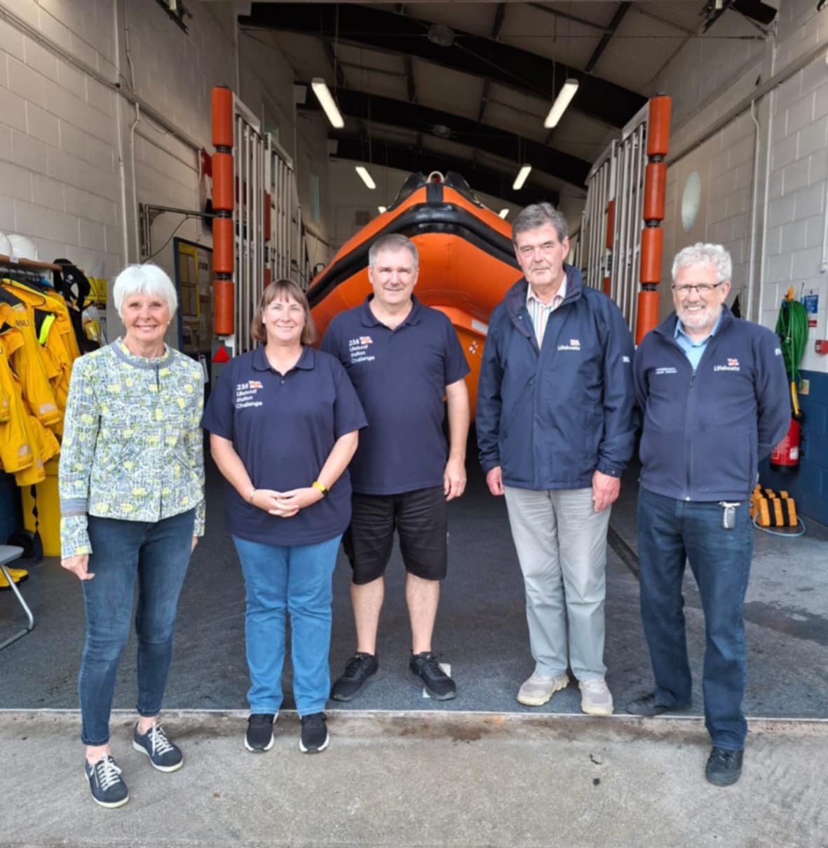 Fundraising tour visits RNLI Tighnabruaich