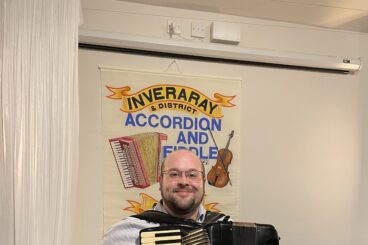 Full house and foot-tapping start for Inveraray & District Accordion & Fiddle Club