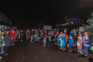 Christmas tree and treats for Tighnabruaich