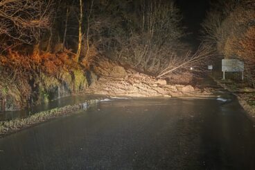 Landslide brings key Cowal route to a halt