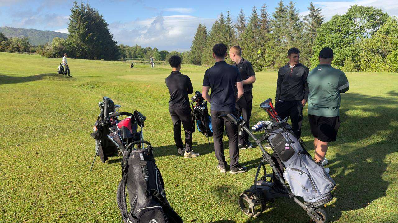 Cowal Golf Club members shine in recent competitions and junior night success
