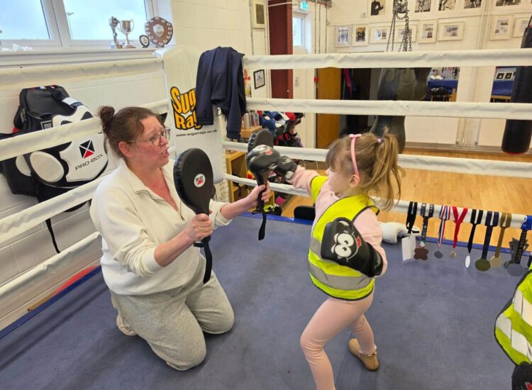 Dunoon Amateur Boxing Club show toddlers the ropes