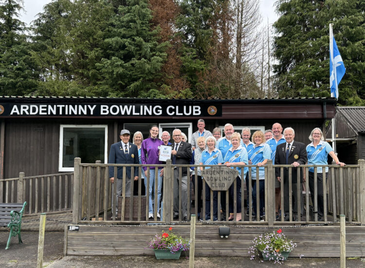 Award glee and successful Ladies' Day for Ardentinny Bowling Club