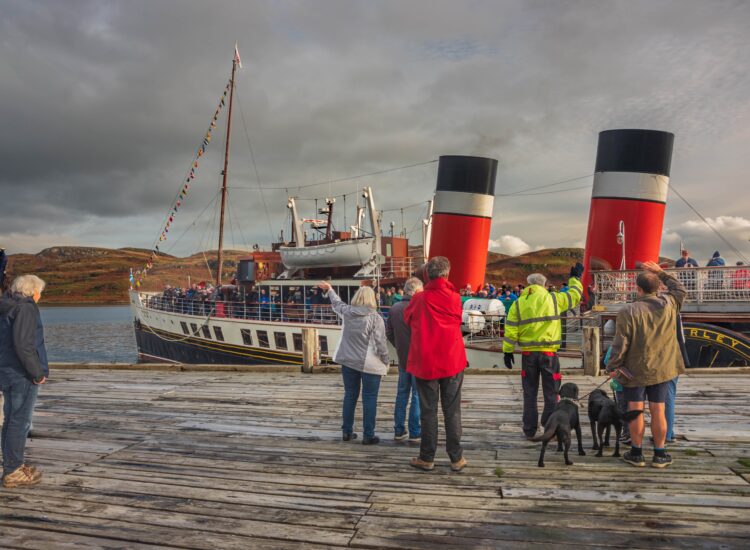 Extra Waverley discount sailing announced from Dunoon