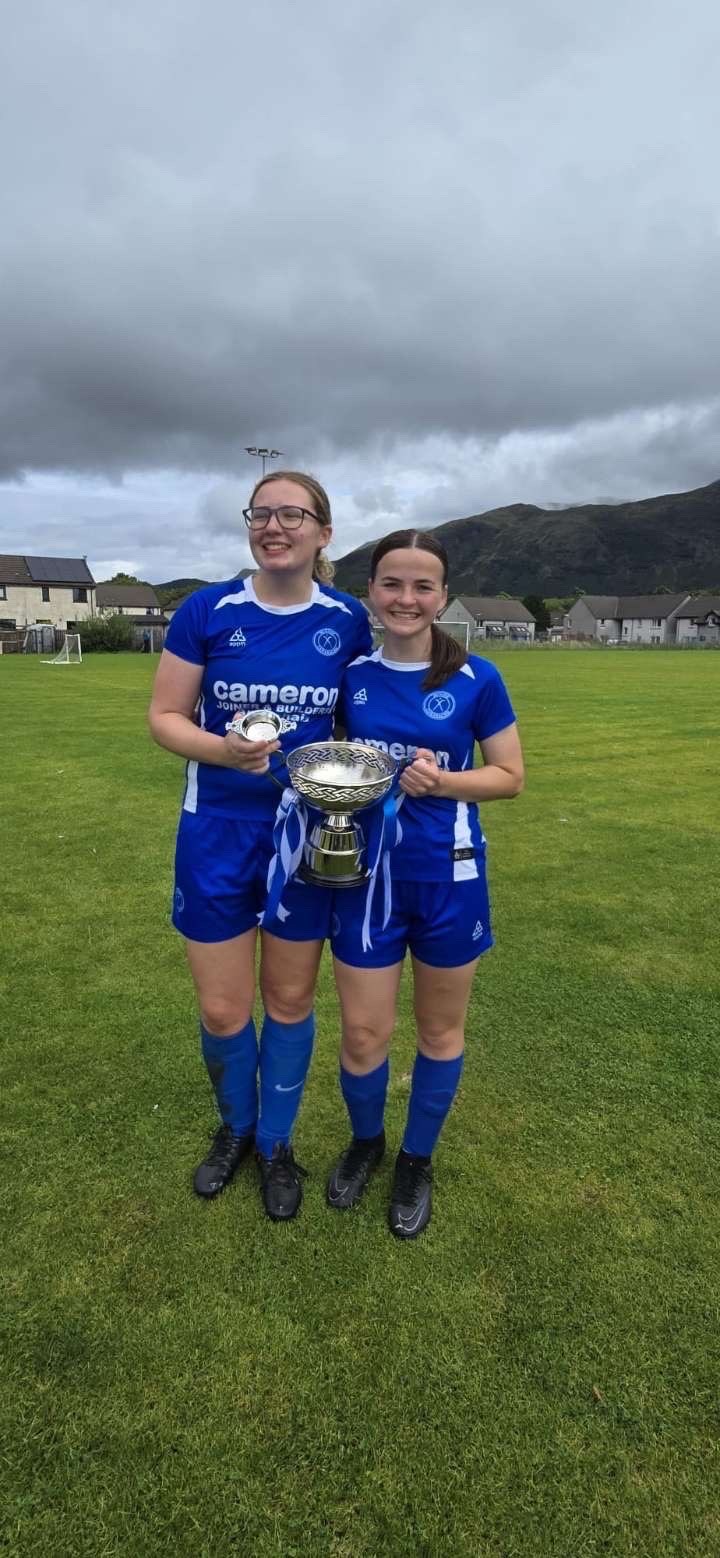 Cowal duo win Single Team Cup