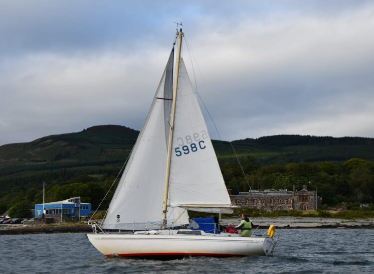 Crews take the helm at Toward Seasports Club