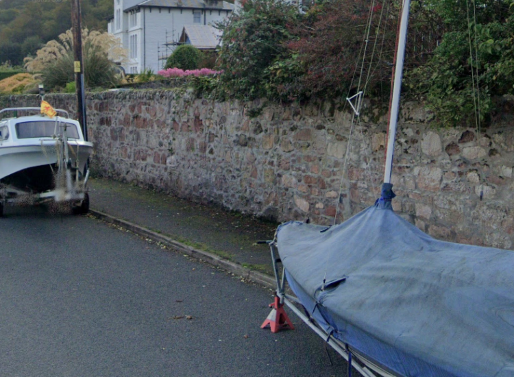 Council warns Kilchattan Bay boat owners to move vessels or risk removal