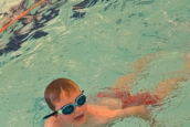 Six-year-old Rory makes a splash for neonatal unit