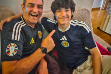 Two Dunoon families take on Forth Bridge abseil challenges